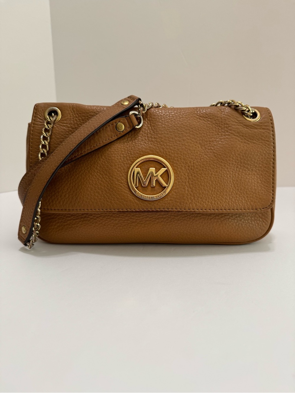 Michael Kors Fulton 38S3XFTF1L Tan Pebbled Leather Small Flap Chain Shoulder Bag